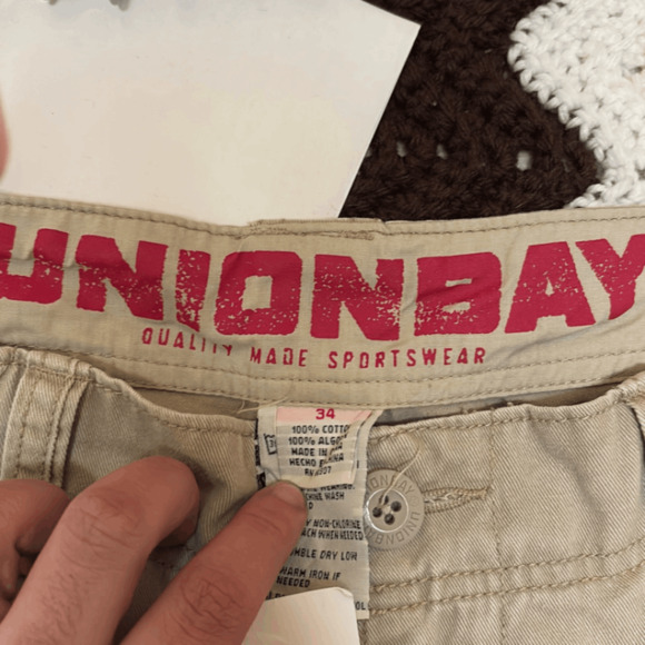 Union Bay Cargo Shorts | Beige Relaxed Fit | Size 34 | Vintage - Picture 2 of 4